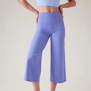 Athleta Elation Wide Leg Crop Yoga Leggings